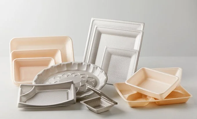 Nareumee plant-based trays and food packaging