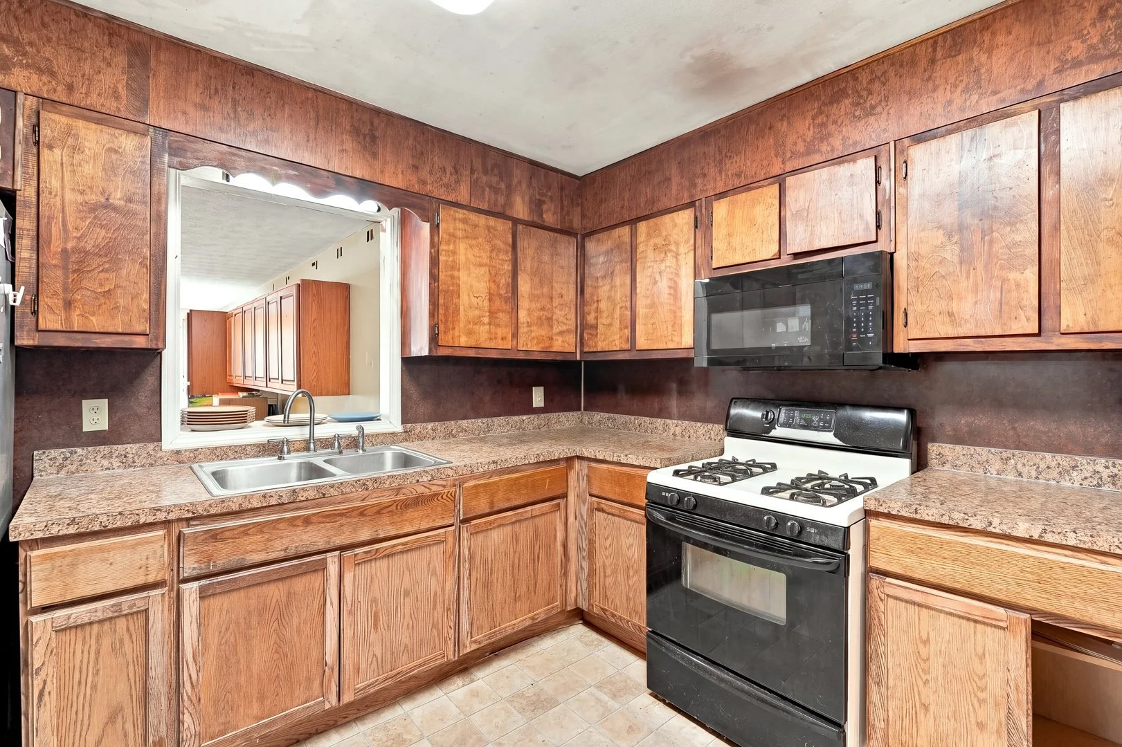 04-5110-macland-rd-kitchen.jpg