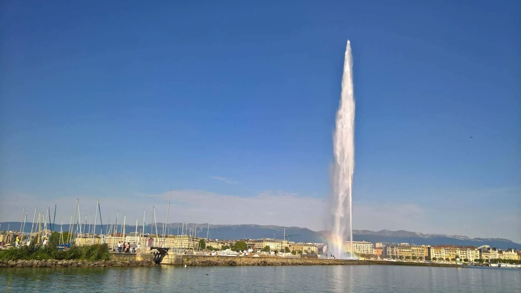 Cycling around Lac Léman