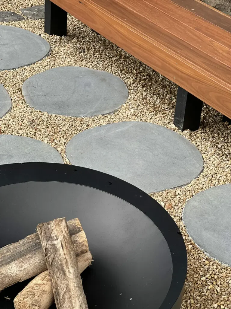 custom-timber-bench-seating-bluestone-steppers-fire-pit-area-768x1024.jpg.webp