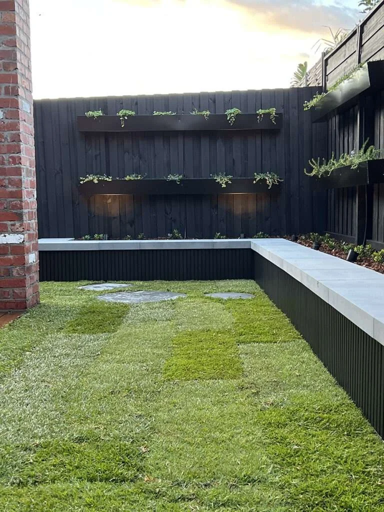 Entertainers Courtyard in Mornington
