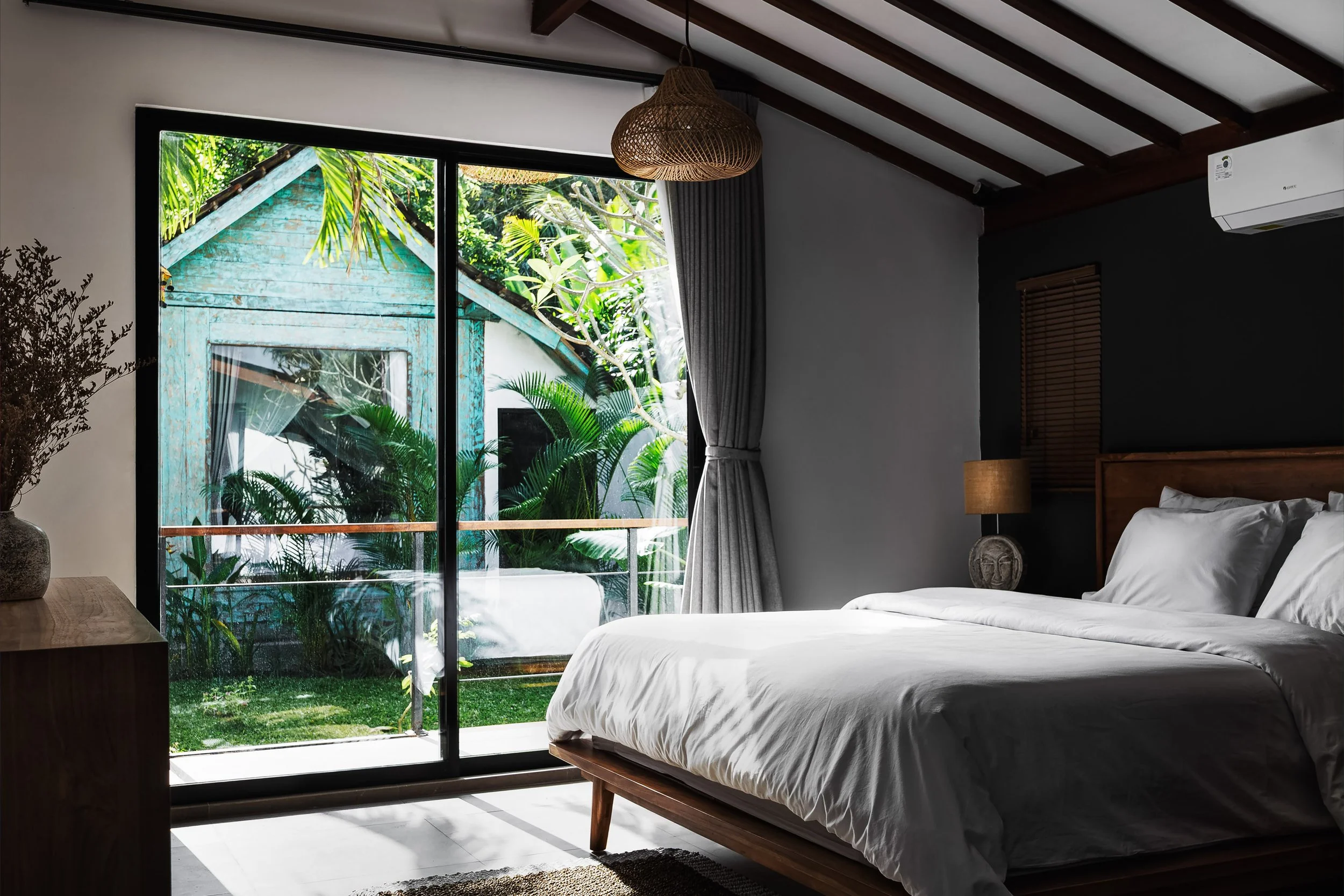 villa-colibri-modern-joglo-beraban-tabanan-bali (7 of 15).jpg