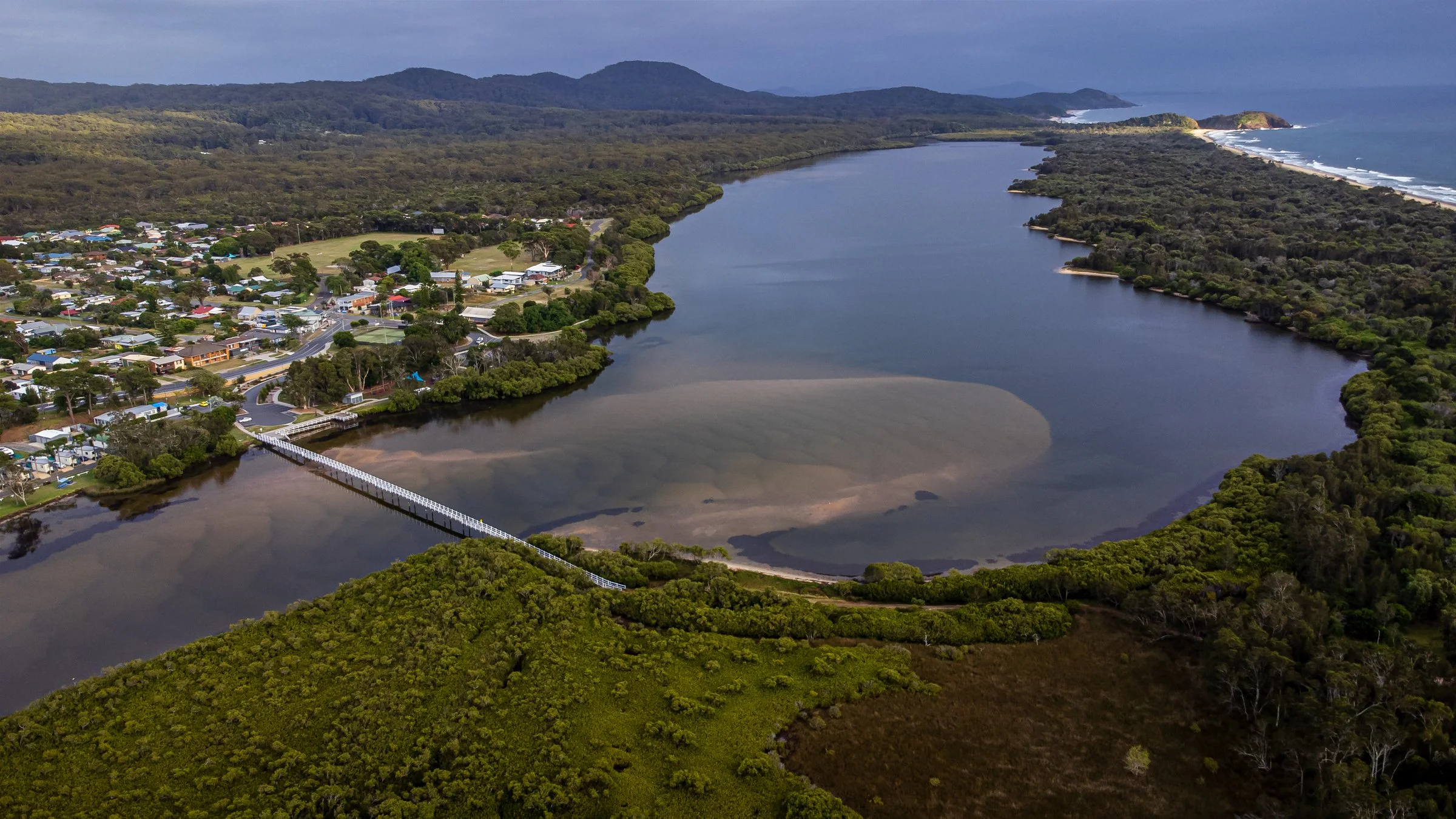 <a href="https://www.vecteezy.com/free-photos/estuary">Estuary Stock photos by Vecteezy</a>