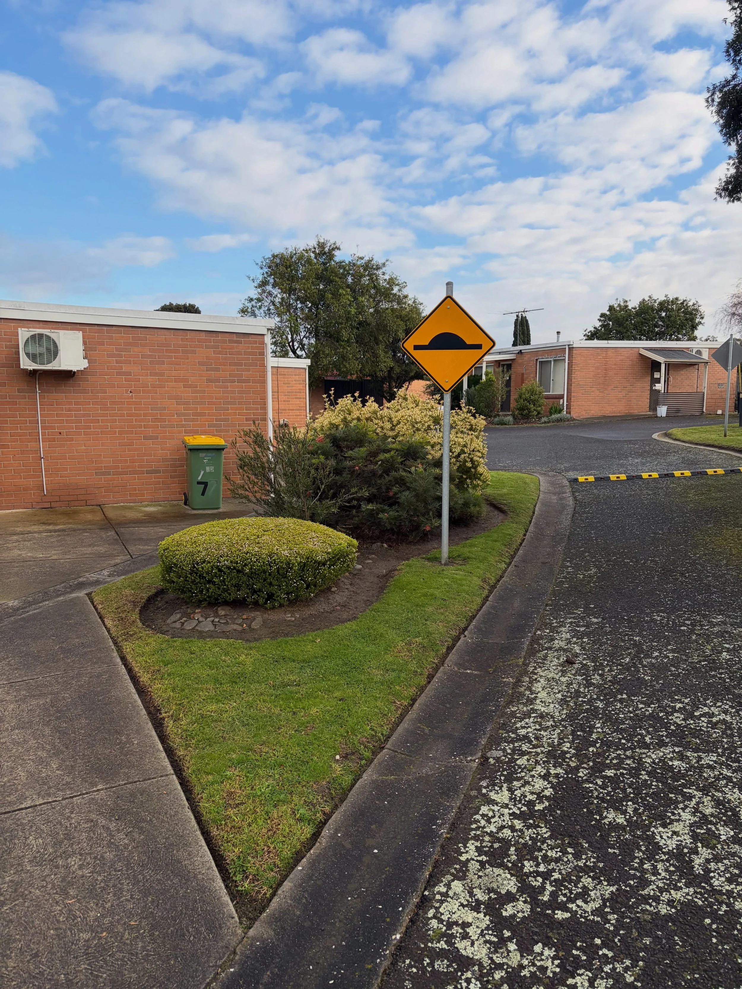 From Sunbury in the west to Healesville in the east we love a clipped hedge at TNG Landscapes Property Maintenance.