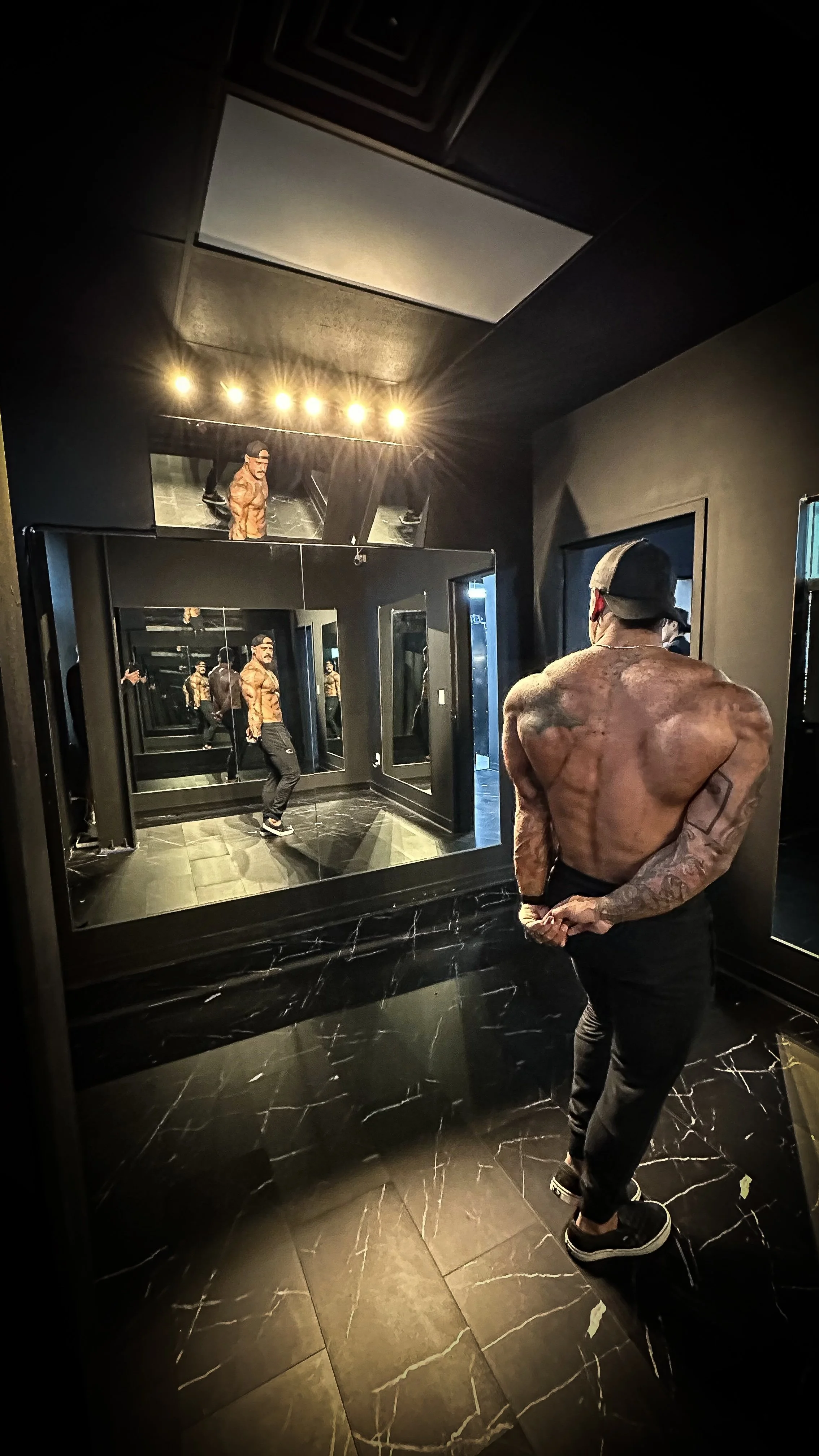 Posing Area - Flex Factory Gym Urbandale