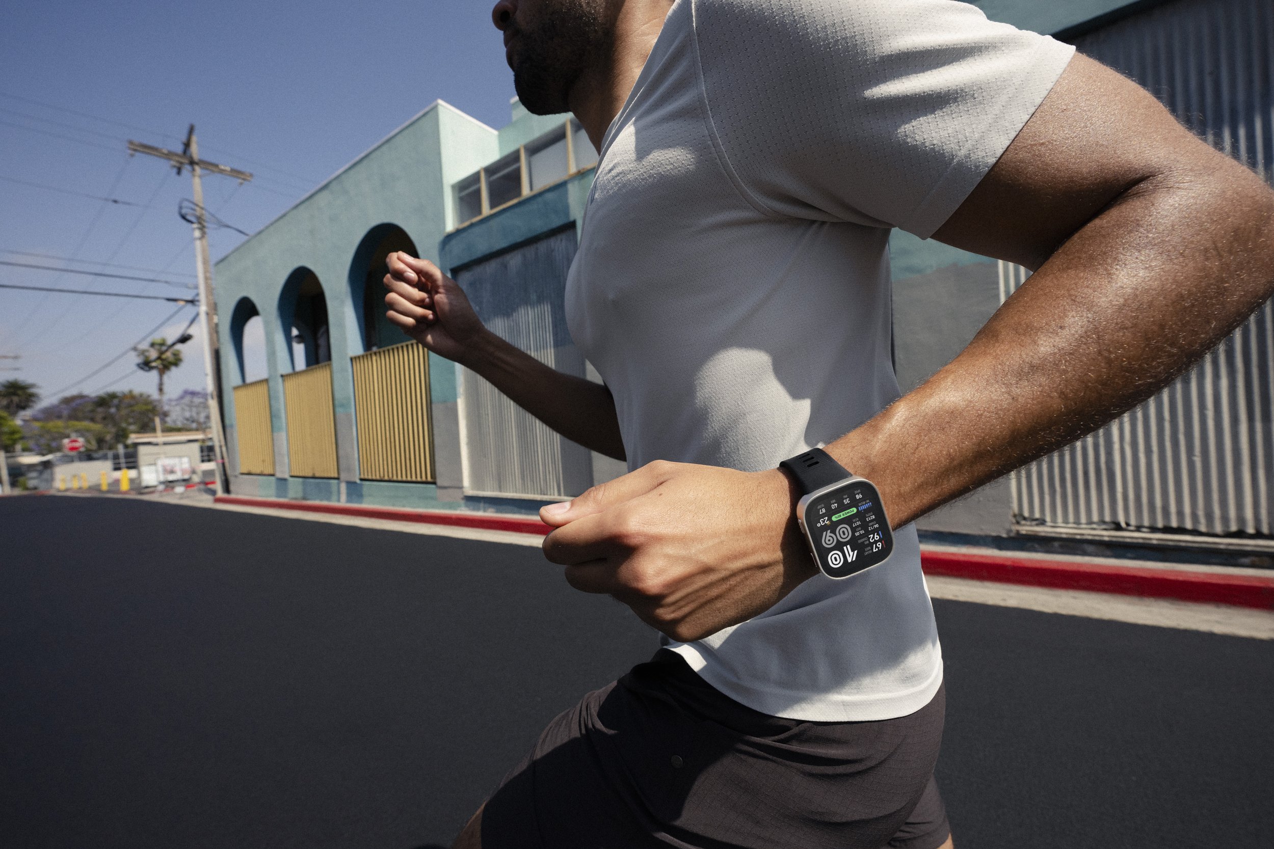 AMAZFIT_BIPMAX_RUNNING_3400.jpg