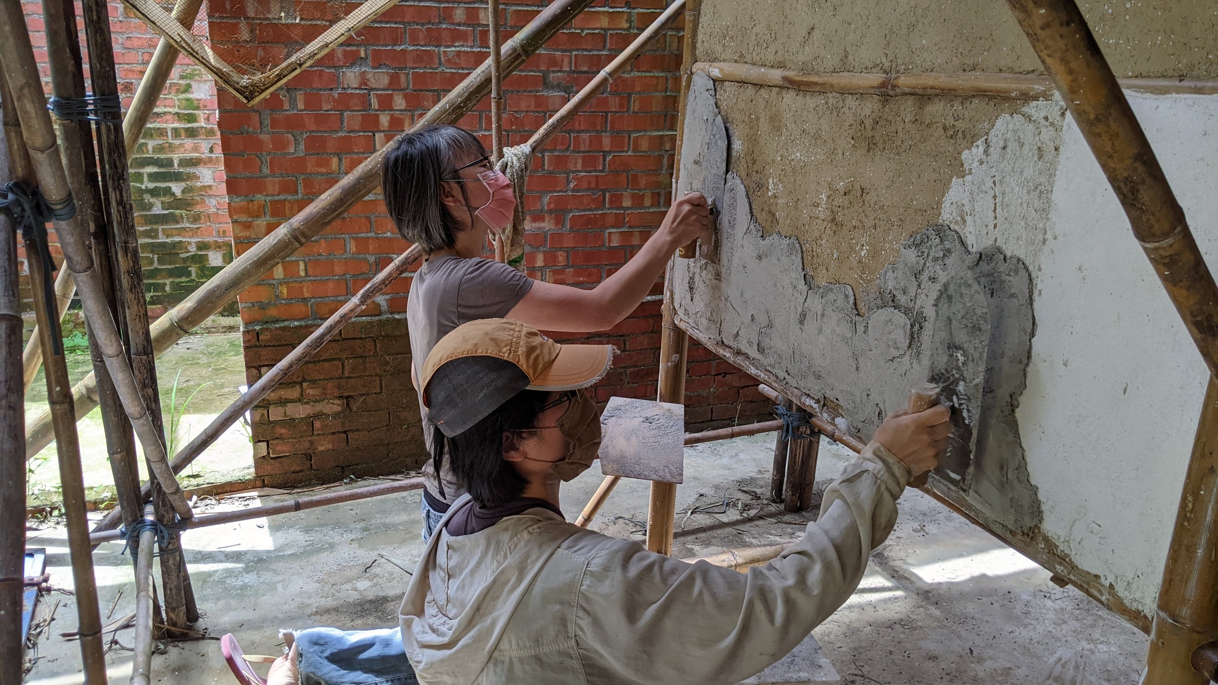 Experiments and trials before building the mud wall蓋土牆前的實驗與試做