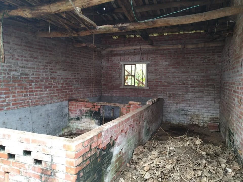 Tea house before renovation