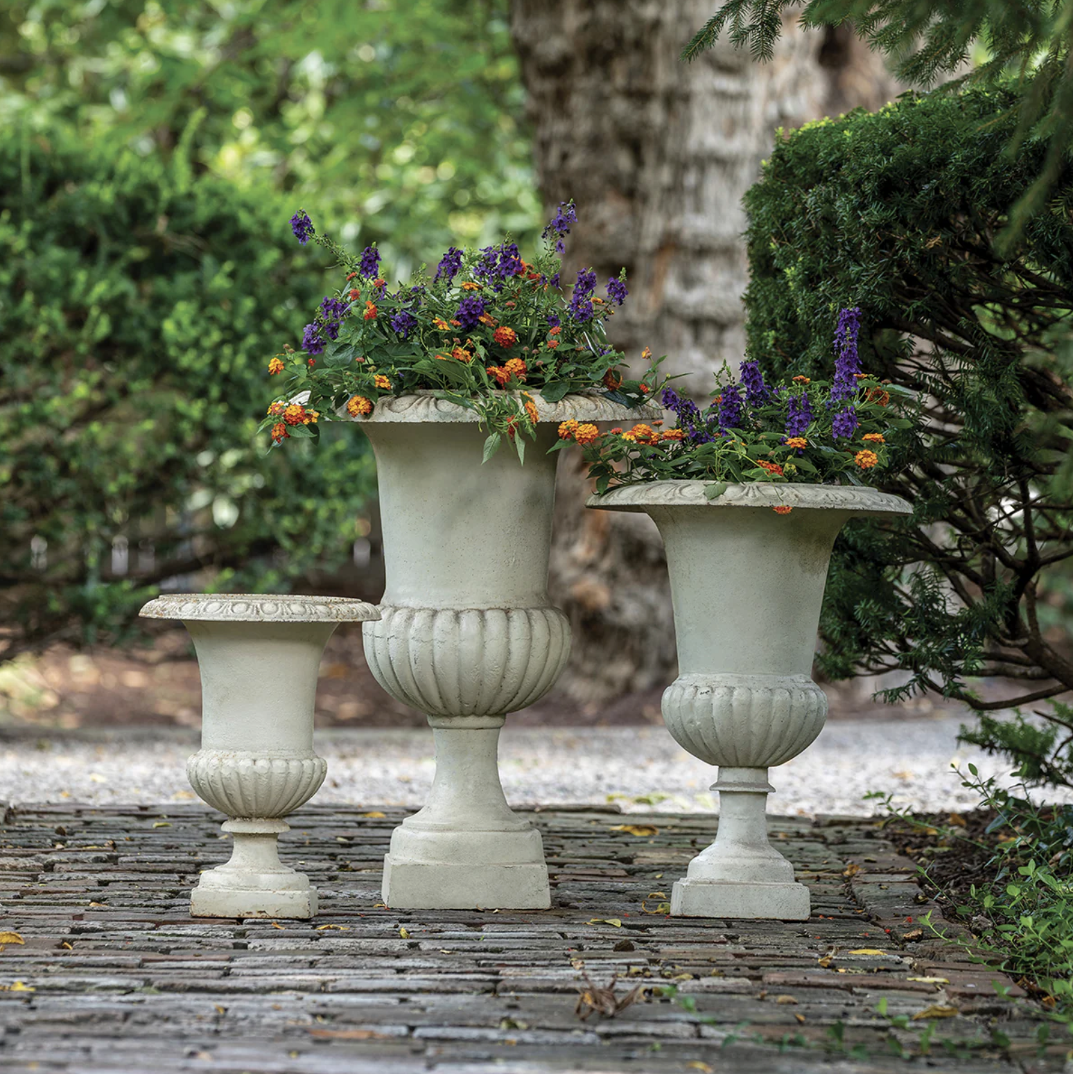 Cast Iron Classic Urn, White
