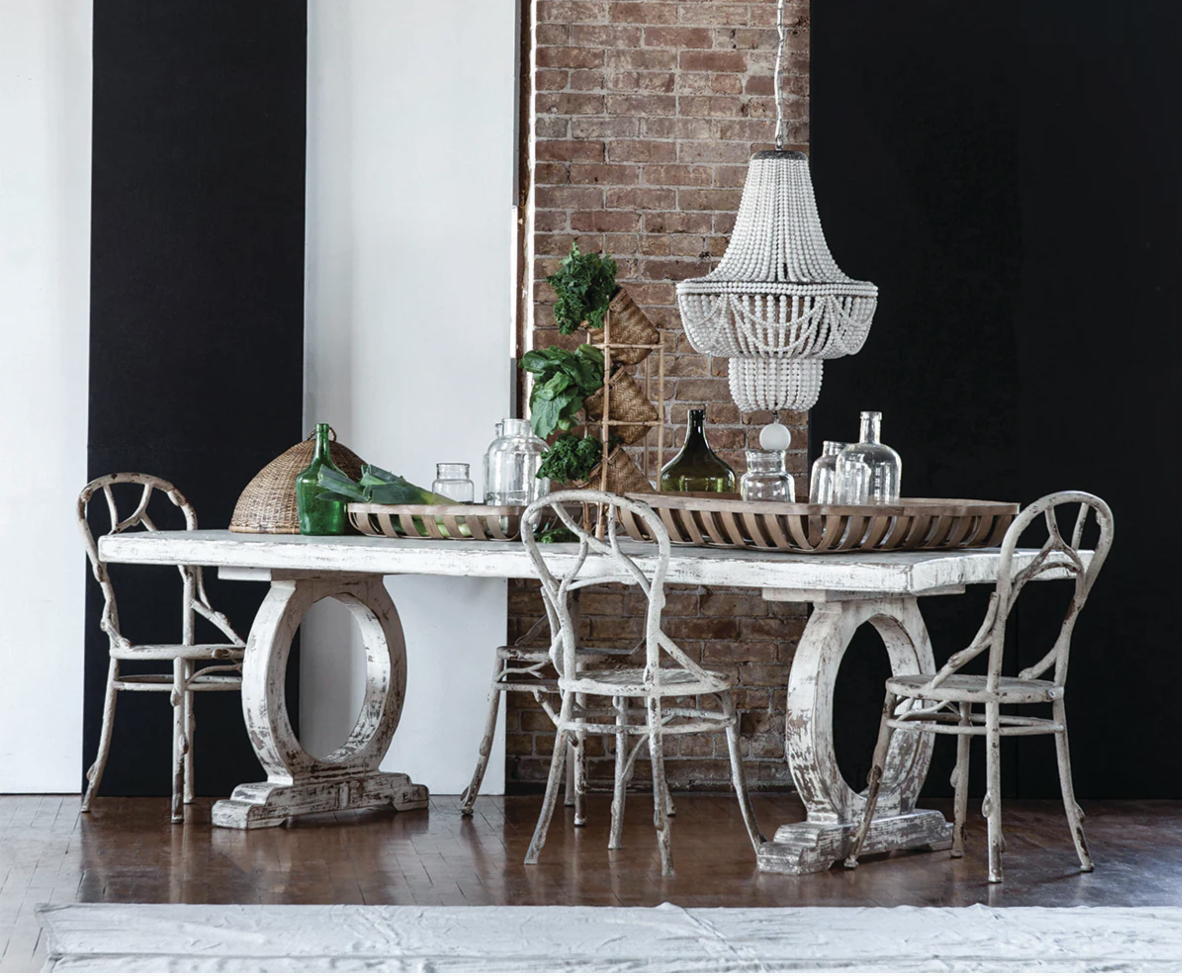 8' Luna Dining Table | 4 Available 