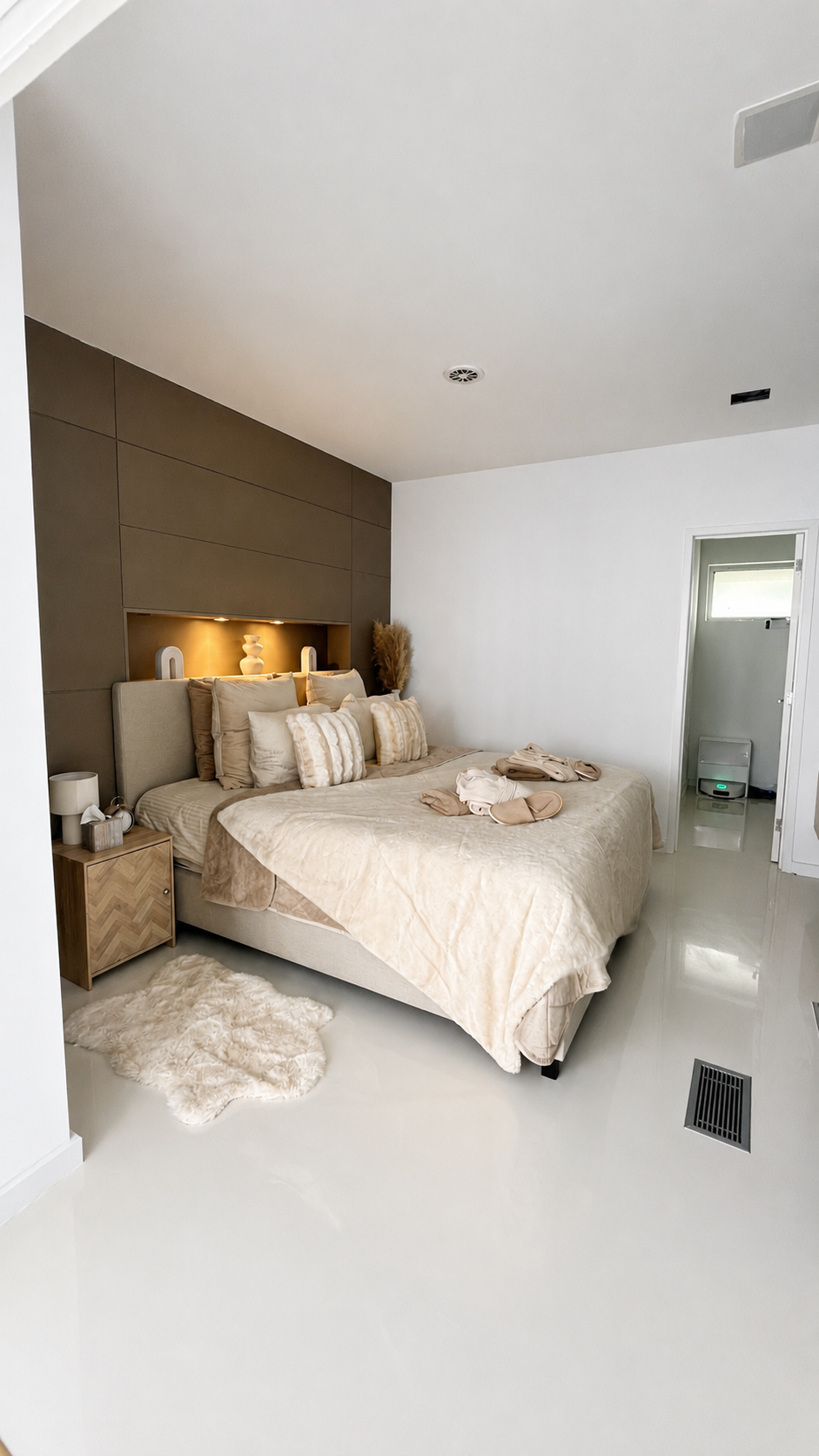 Chambre lumineuse du Loft Wellness Spa