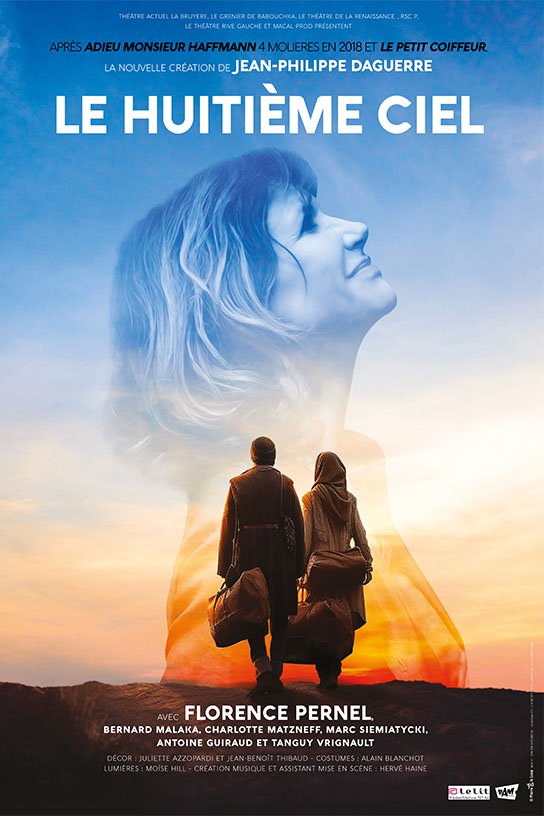 Affiche de film intitulée 'Le Huitième Ciel' montrant une grande silhouette d'une femme regardant vers le ciel en haut et deux personnes avec des sacs de voyage marchant vers l'horizon en bas, avec un ciel coloré au coucher du soleil.