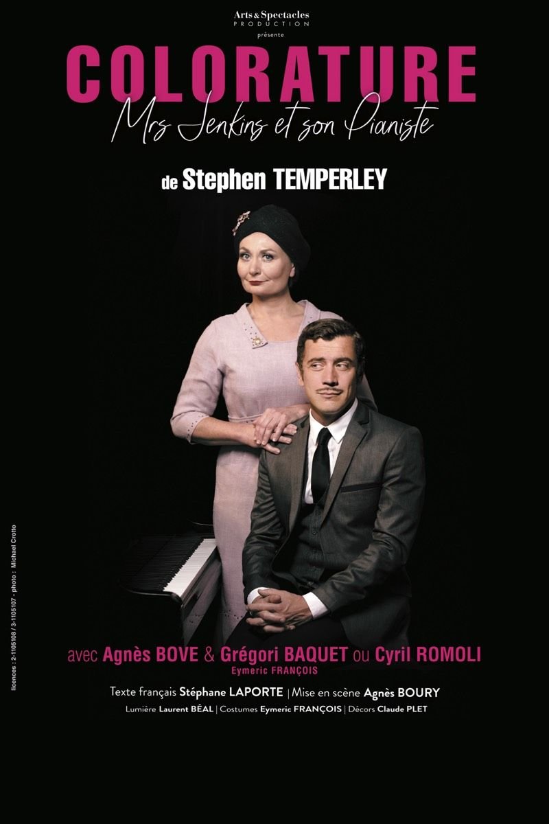 Affiche de spectacle avec deux acteurs, une femme debout derrière un homme assis, un piano noir est partiellement visible à gauche.