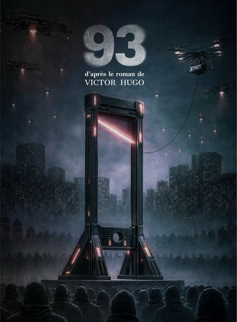 Une scène futuriste montrant une grande structure métallique avec un rayon lumineux rose, entourée d'une foule en silhouette, avec des drones dans le ciel et une ville en arrière-plan, évoquant le roman "93" de Victor Hugo.