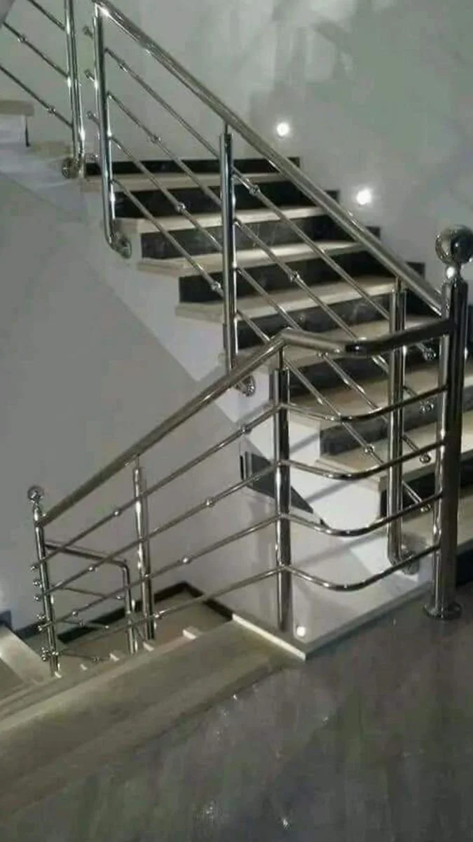 Stainless steel stair railing.jpg
