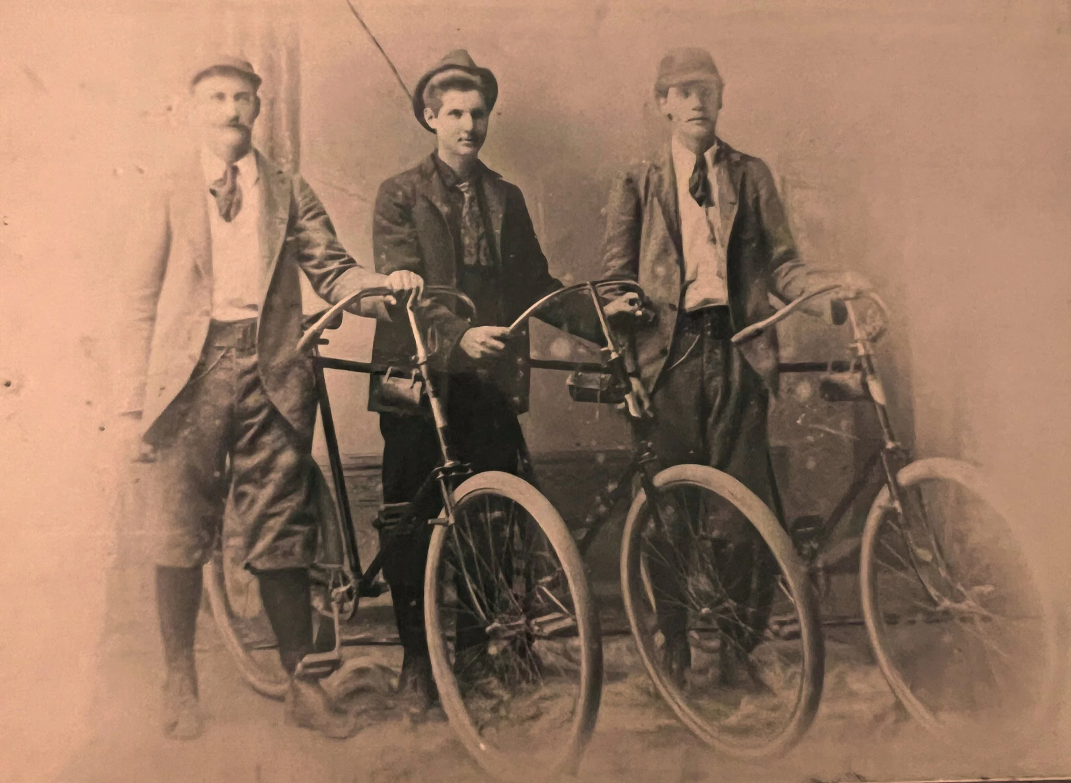 Dr. Charles Leamings father Franklin Judah Leaming on the left.  