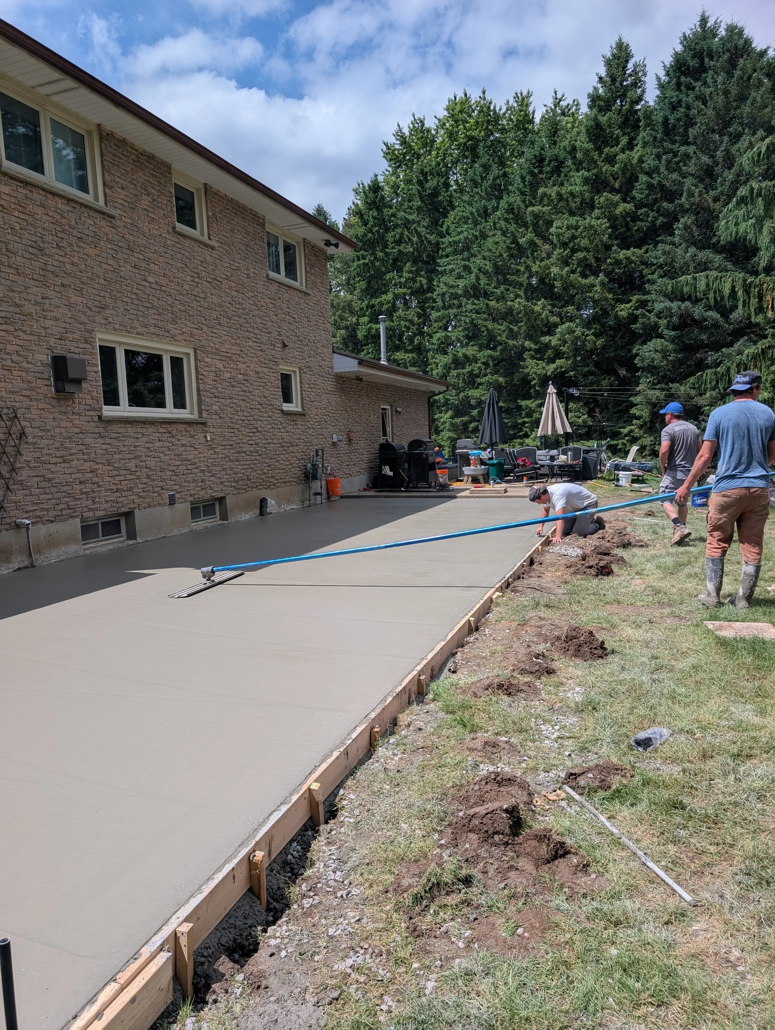 STAMPED CONCRETE: 18ft x 48ft reinforced concrete pad
