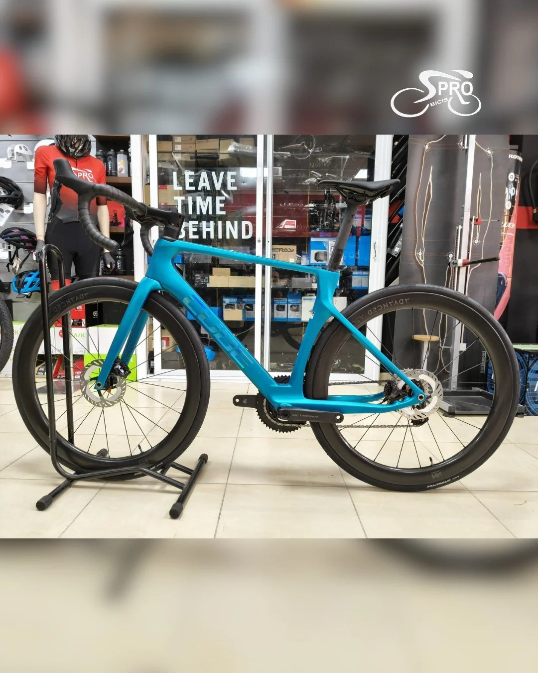 La Cube Agree C:62 PRO es una bici que no te puedes perder 😍

Montaje en Ultegra DI2, ruedas de carbono Newmen Advanced A.50, y manillar y tija de carbono

Cont&aacute;ctanos al 📱 669 31 09 04 y vis&iacute;tanos en 📌 C/ Azor&iacute;n, 4, San Isidr