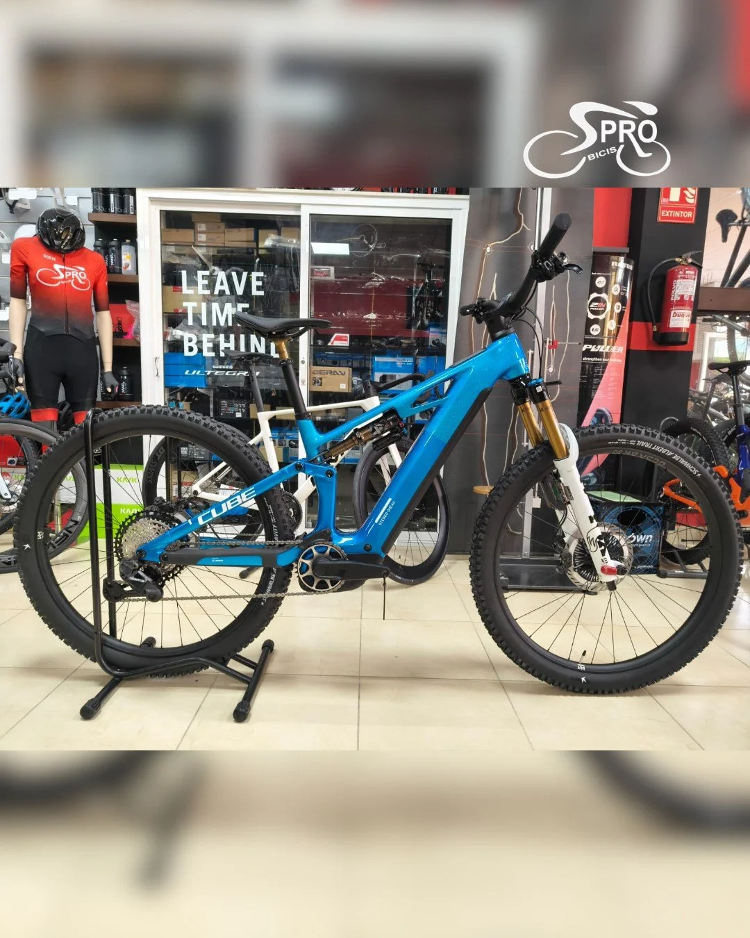 💥 Potencia, control y m&aacute;ximo rendimiento en una sola bici.

P&aacute;sate por Probicis SUR y descubre la nueva Cube Stereo Hybrid ONE144 ActionTeam: motor Bosch con bater&iacute;a de 800 Wh, cambio electr&oacute;nico Shimano XT Di2 y lo mejor