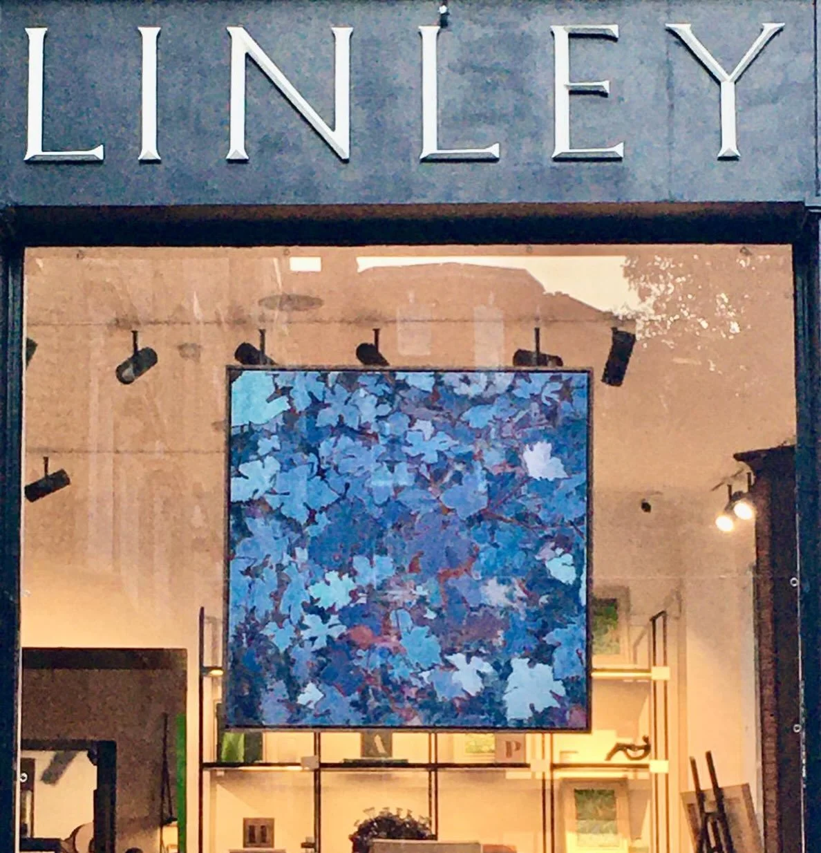 Vine Tangle
Oil on linen
100 x 100cm

@linleylondon 
With thanks to @bloomfieldsart 

#britishartist #oilonlinen #artinlondon #contemporaryart #botanicalart