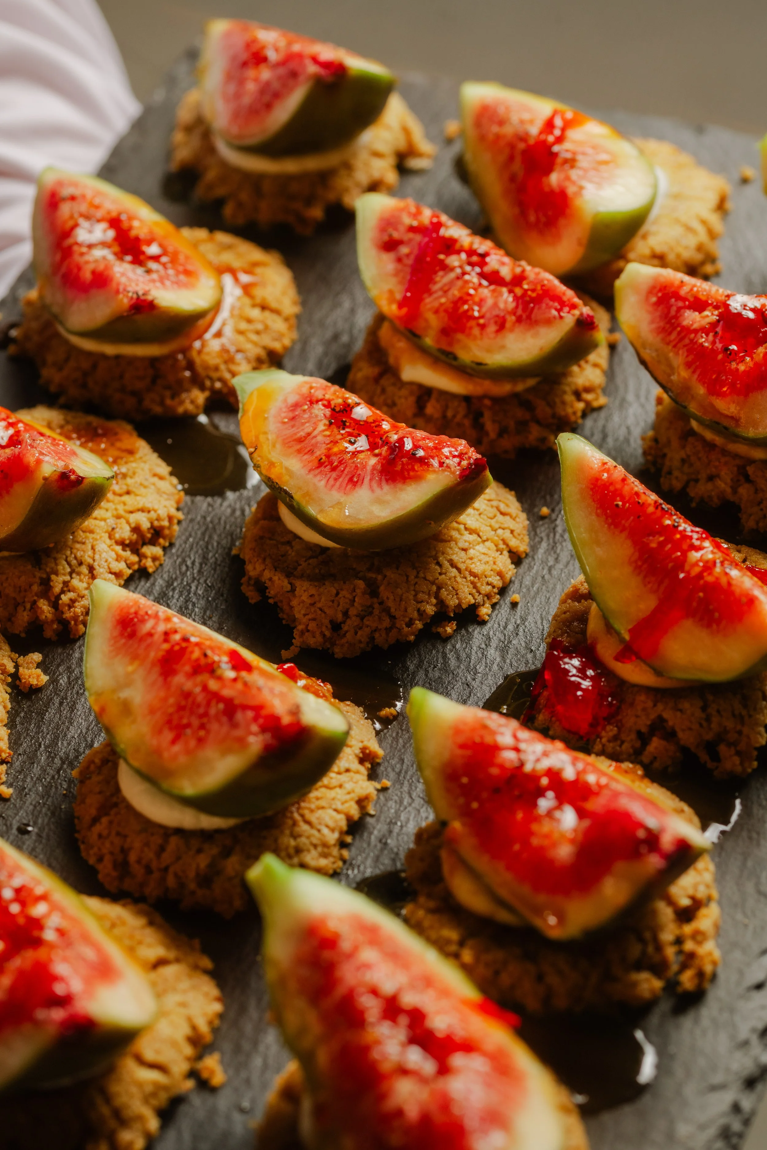 Canapés, Feasting Menus and More Celebrate With us!