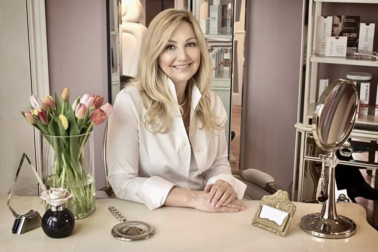 Karen, Permanent Makeup Artist