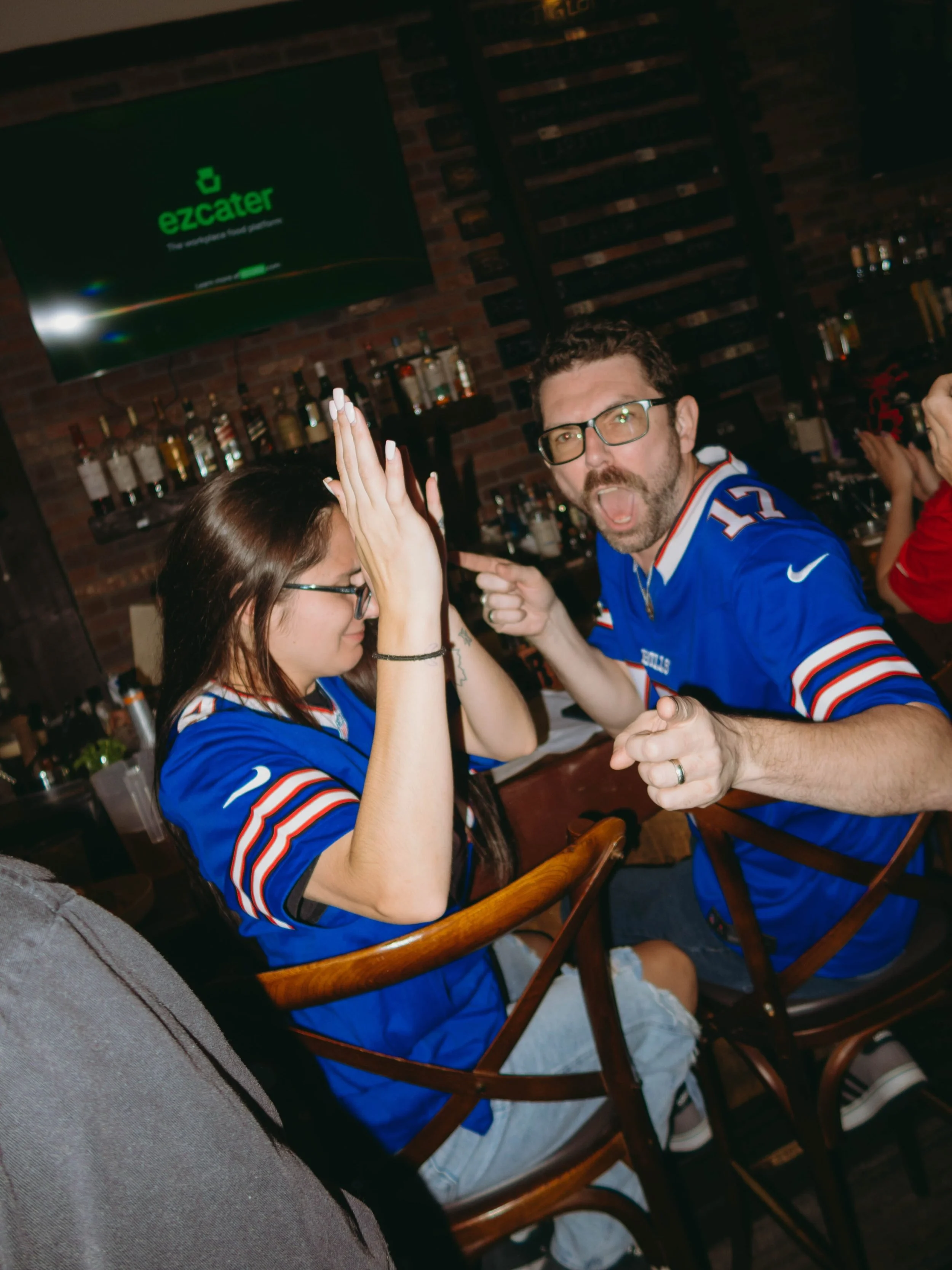 Some pictures from yesterday 🏈🍺🎉❤️

📸: @giannavphotographyllc @giannavphotog_portraits