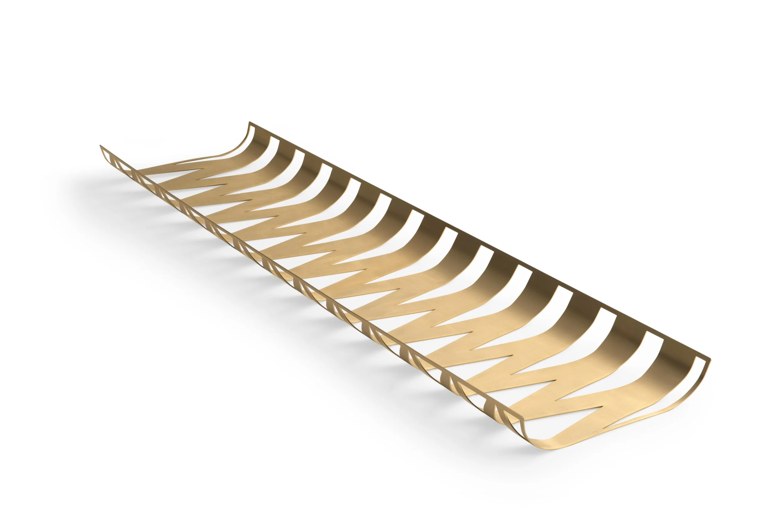 Estrutura de madeira curva e de design moderno, com ramais entrelaçados, sobre fundo branco.