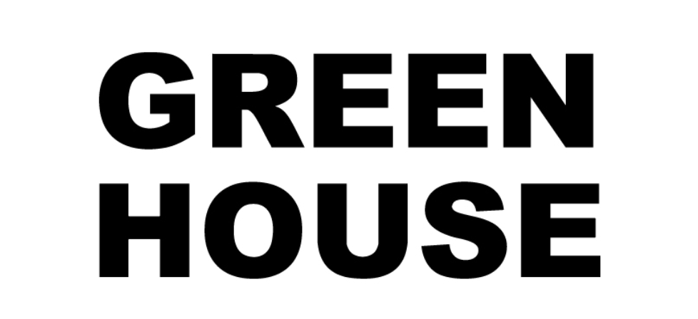 Texto em negrito que diz 'GREEN HOUSE' em fundo branco.