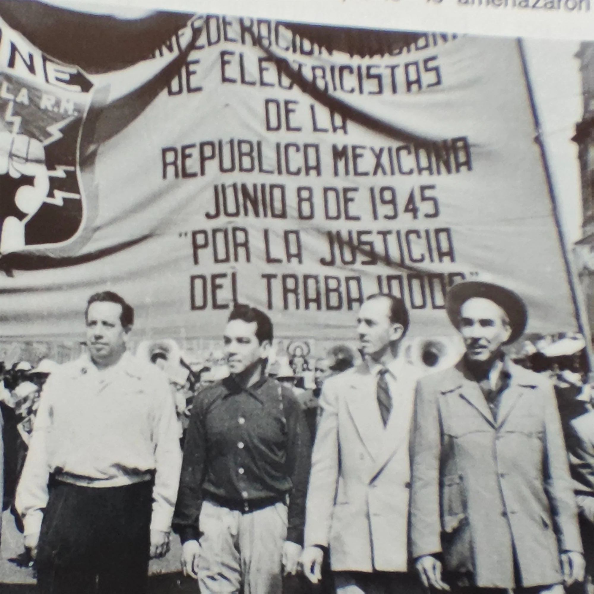 Activista:
Defendió mejores condiciones para los actores y convirtió la comedia en una forma de cuestionar al poder, la corrupción, la burocracia y la injusticia.