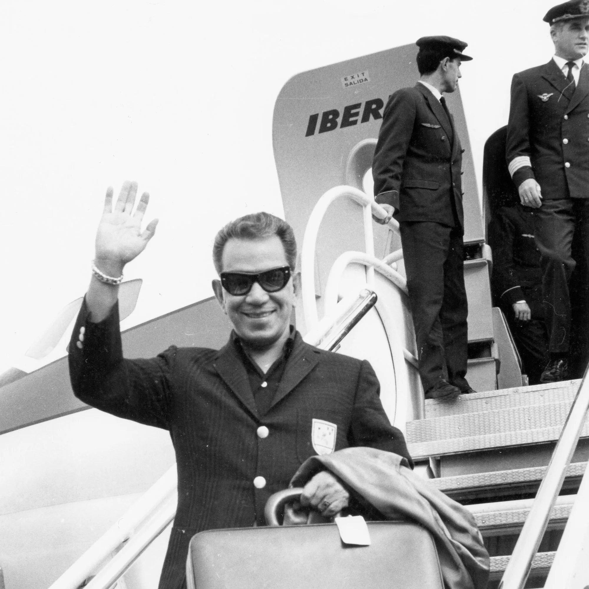 Mexicano global:
Elizabeth Taylor, Frank Sinatra, un Globo de Oro, el Air Force One y la Casa Blanca forman parte de su historia. Y apenas estamos empezando.