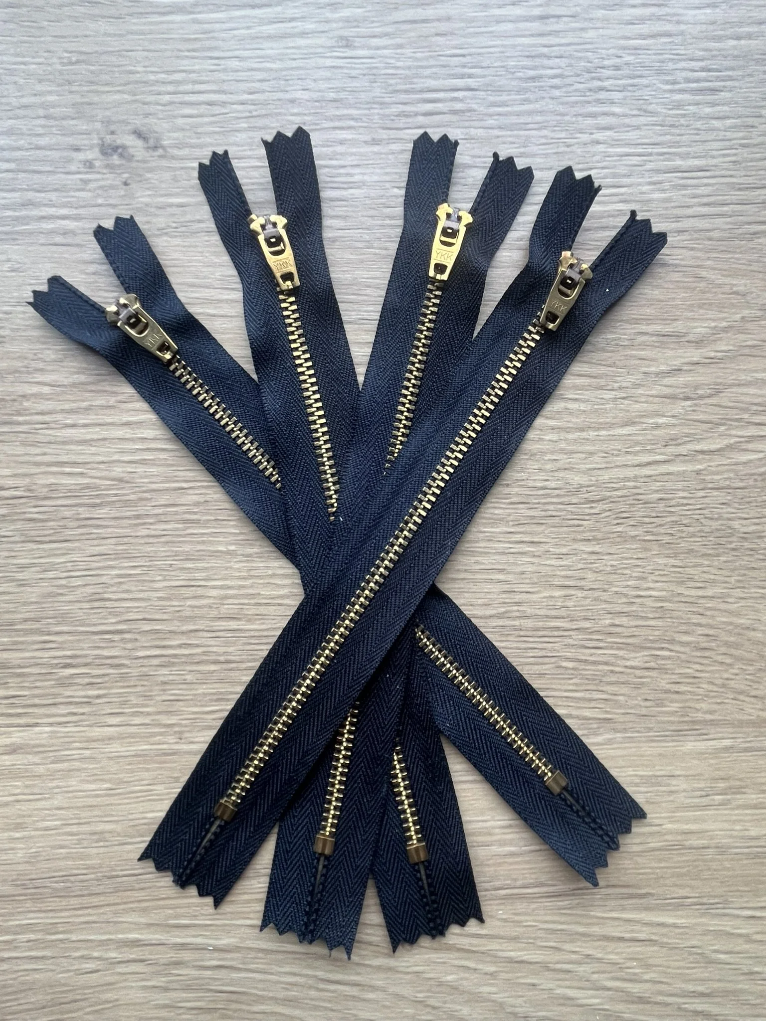 YKK 7" CLOSED END ZIPPER ANTIQUE GOLD