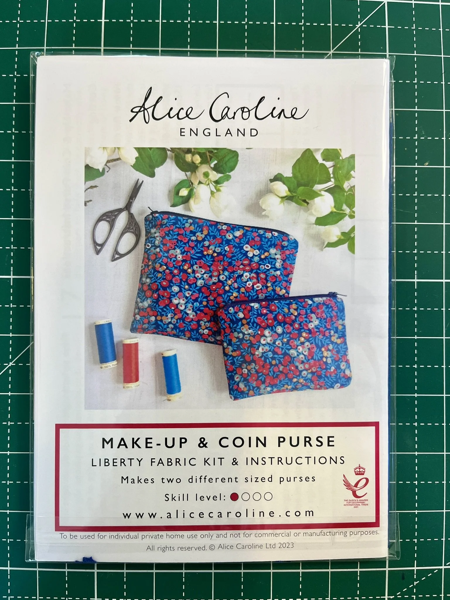 Alice Caroline MAKEUP & COIN PURSE KIT