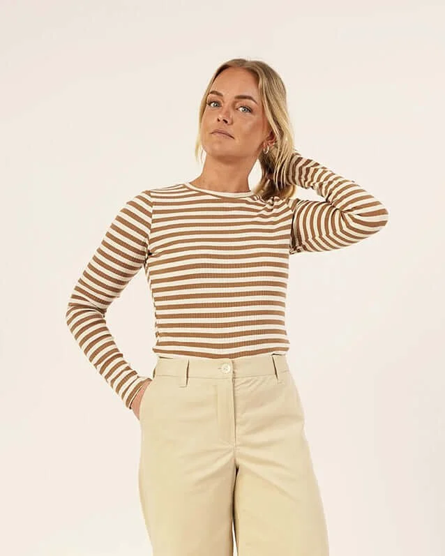 wardrobe-builder-t-shirt-and-hepburn-pants-sewing-pattern.jpg