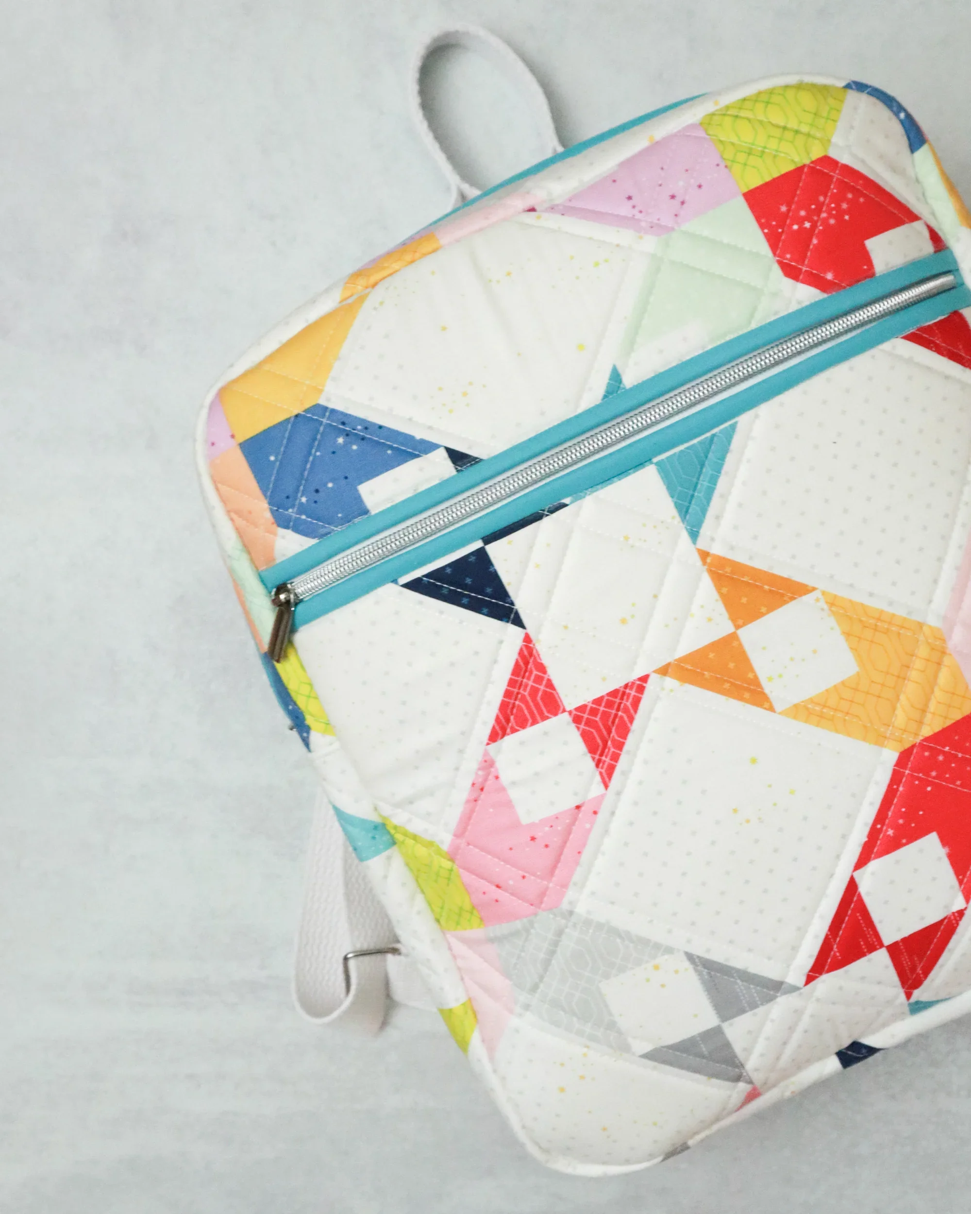 phoenix-backpack-essence-05.webp