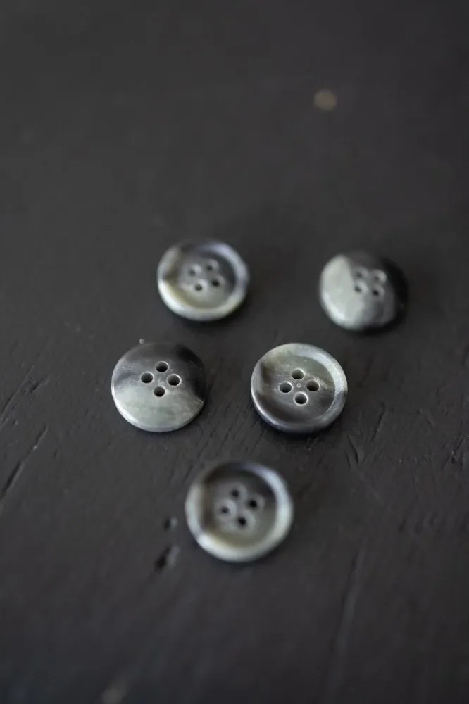 Merchant & Mills GRANITE GREY SEMI MOTTLED BUTTON