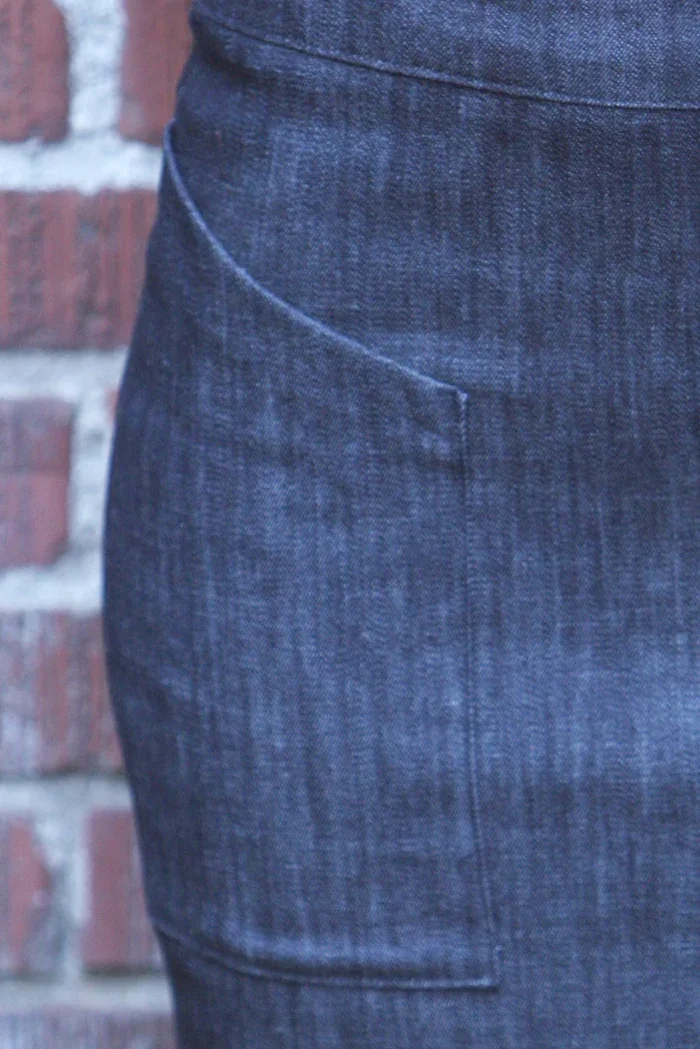 ALB_pocket_detail_700x1049_crop_center.webp