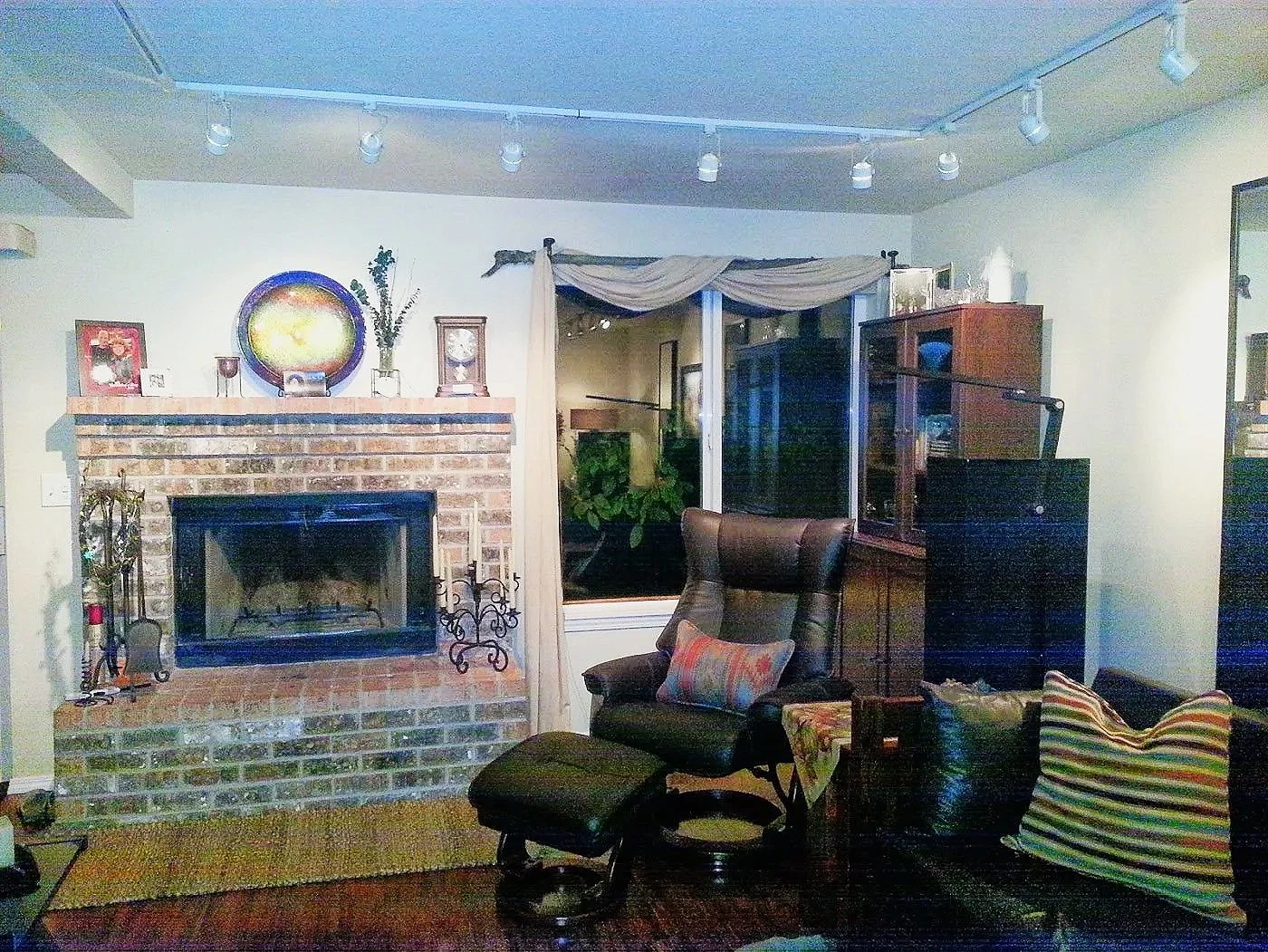 debbie+row+house.jpg