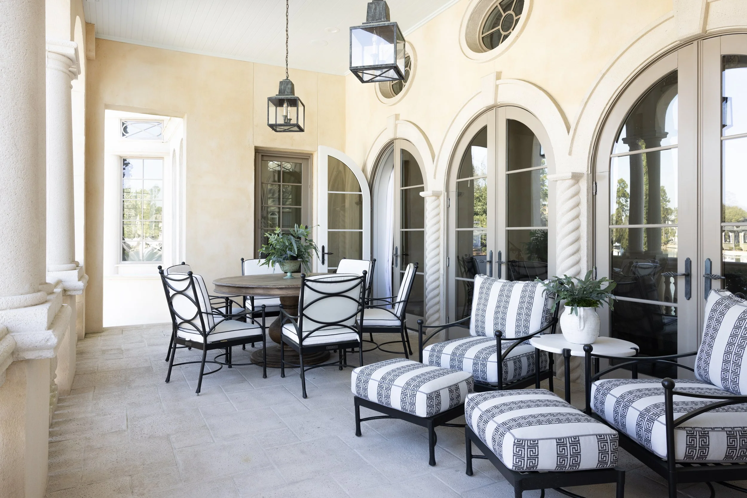 veranda1300.jpg
