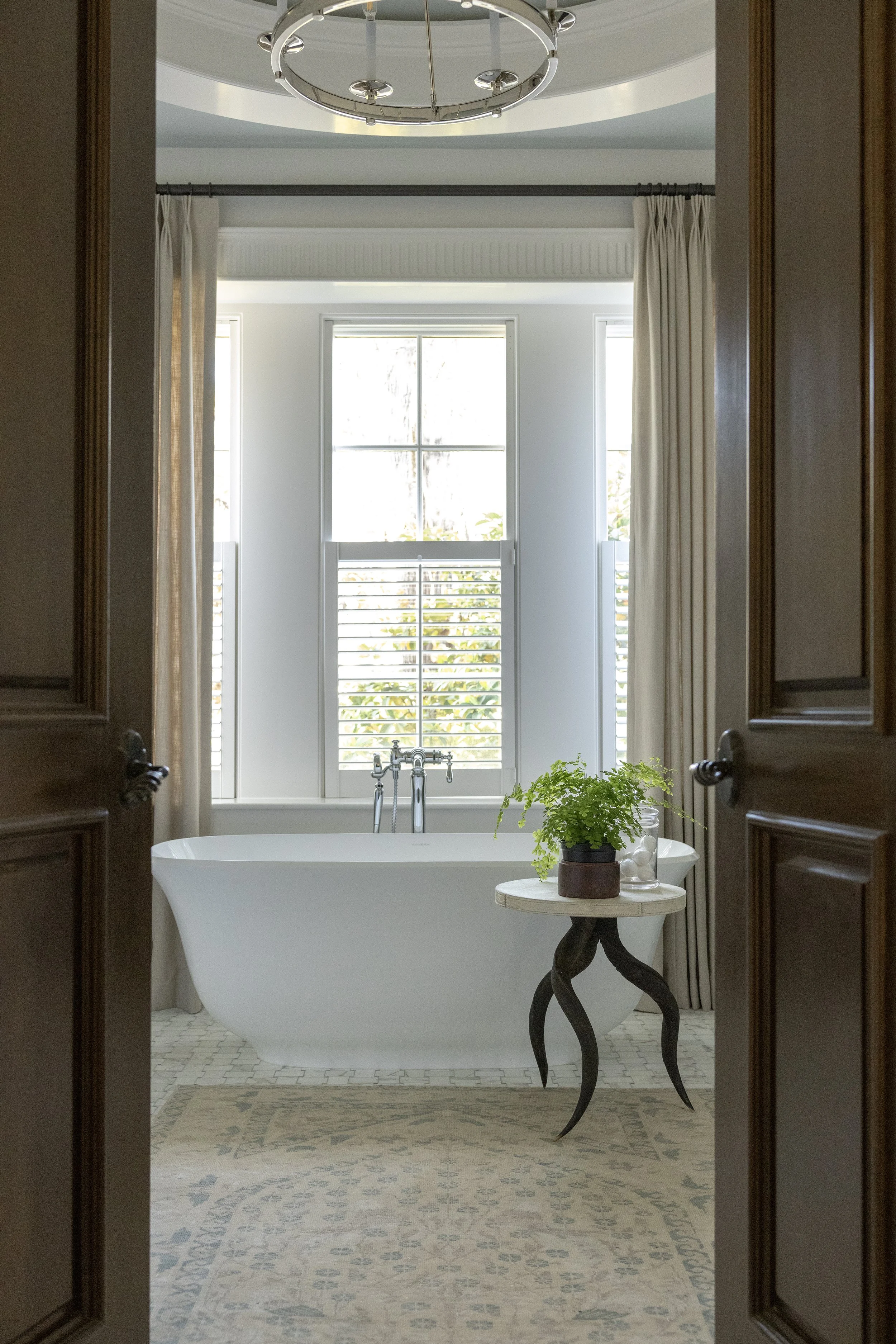 91soakingtub0863.jpg