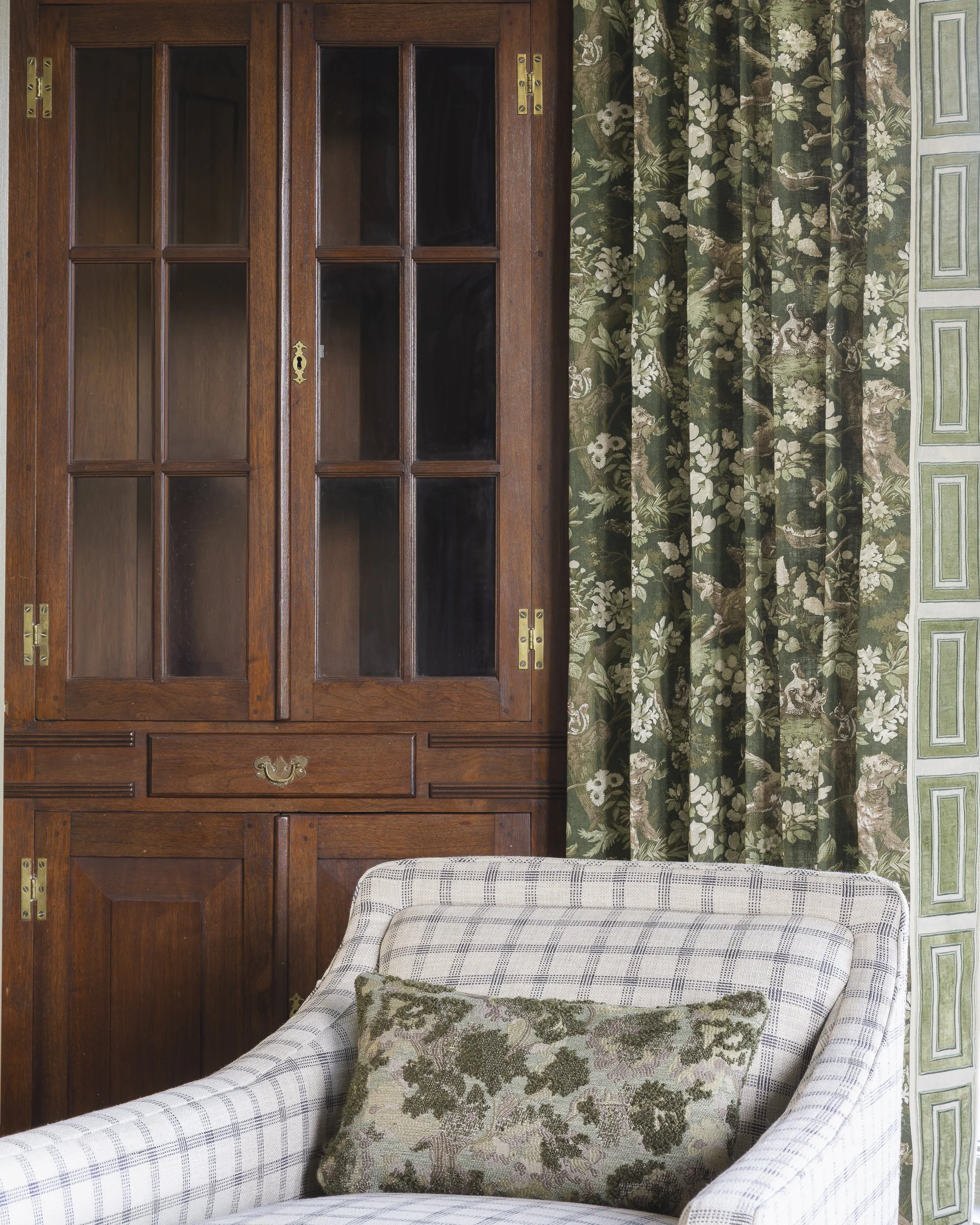 edwardsinteriorsooltewahgirlsatflourish-14.jpg