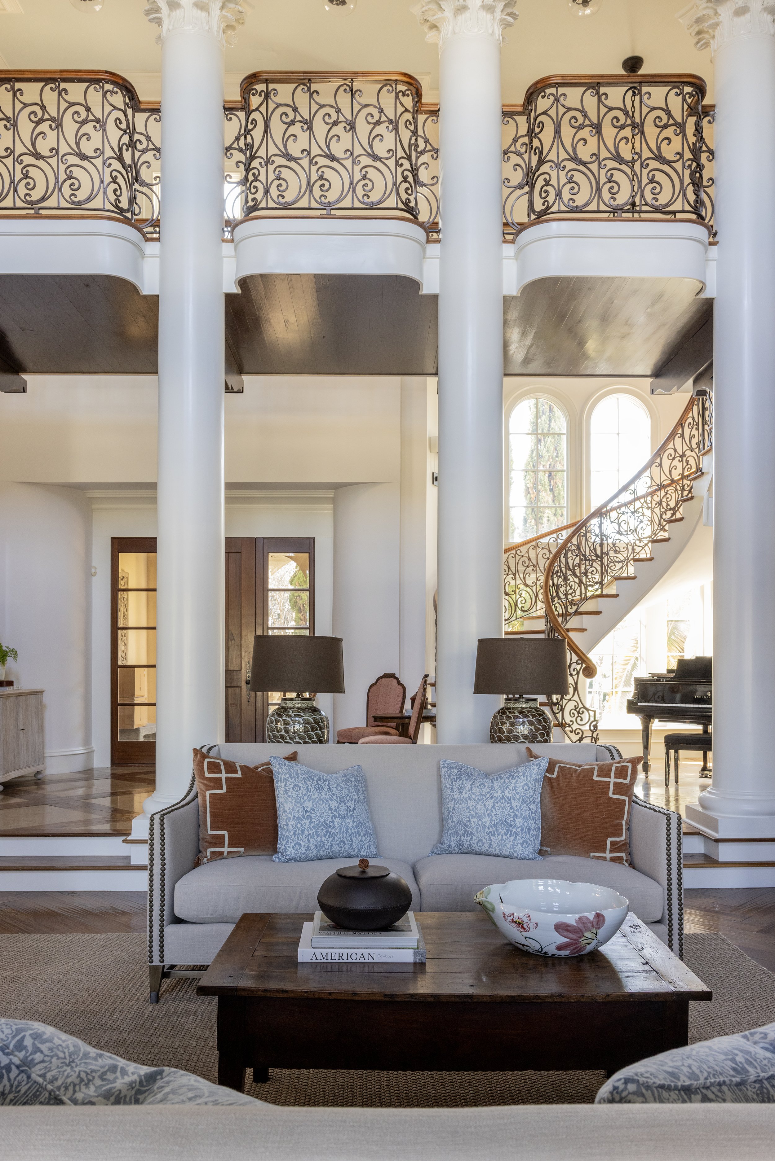 217SittingArea0988.jpg