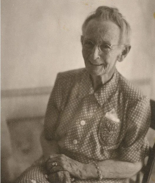 From Housewife to Famous Painter in her 70’s:                The Inspiring Story of Grandma Moses