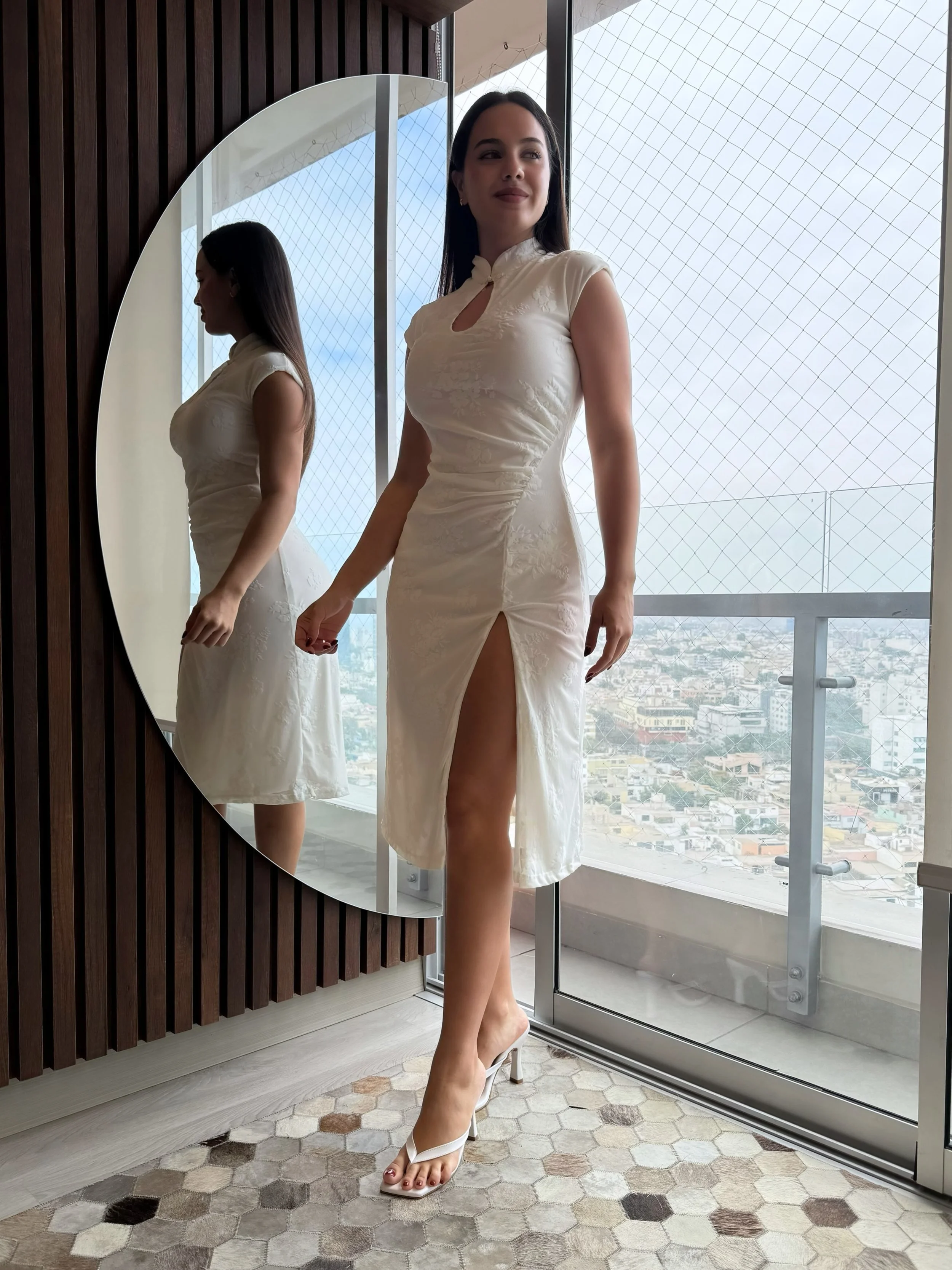 VESTIDO LYVVY 💖
Inspiraci&oacute;n oriental con una mirada contempor&aacute;nea.🪭