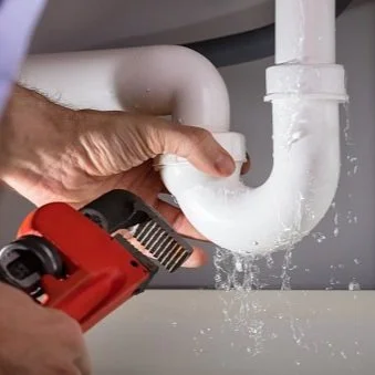 Call the Plumber: When to Hire a Professional for Your Pipe Repairs