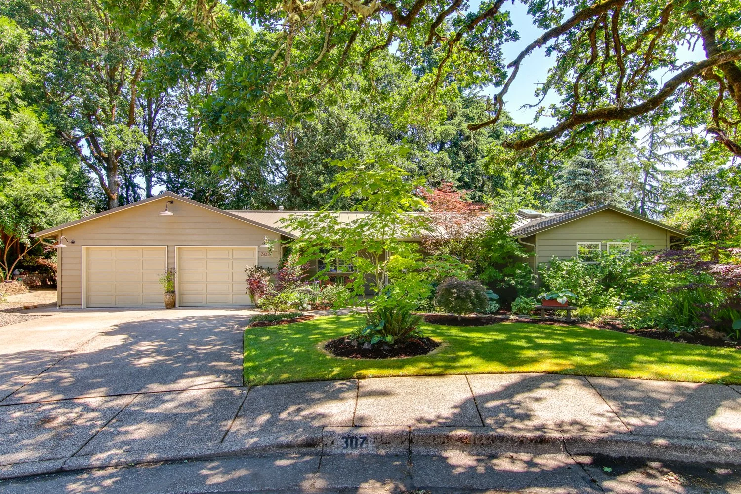 307 Tasman Pl Philomath, OR | Sold by Cary Hart