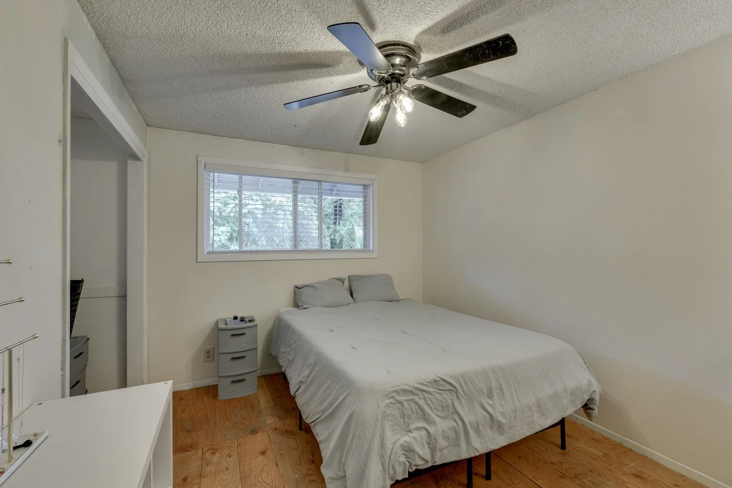 Primary bedroom at 4995 SE Ina Ave in Milwaukie, Oregon