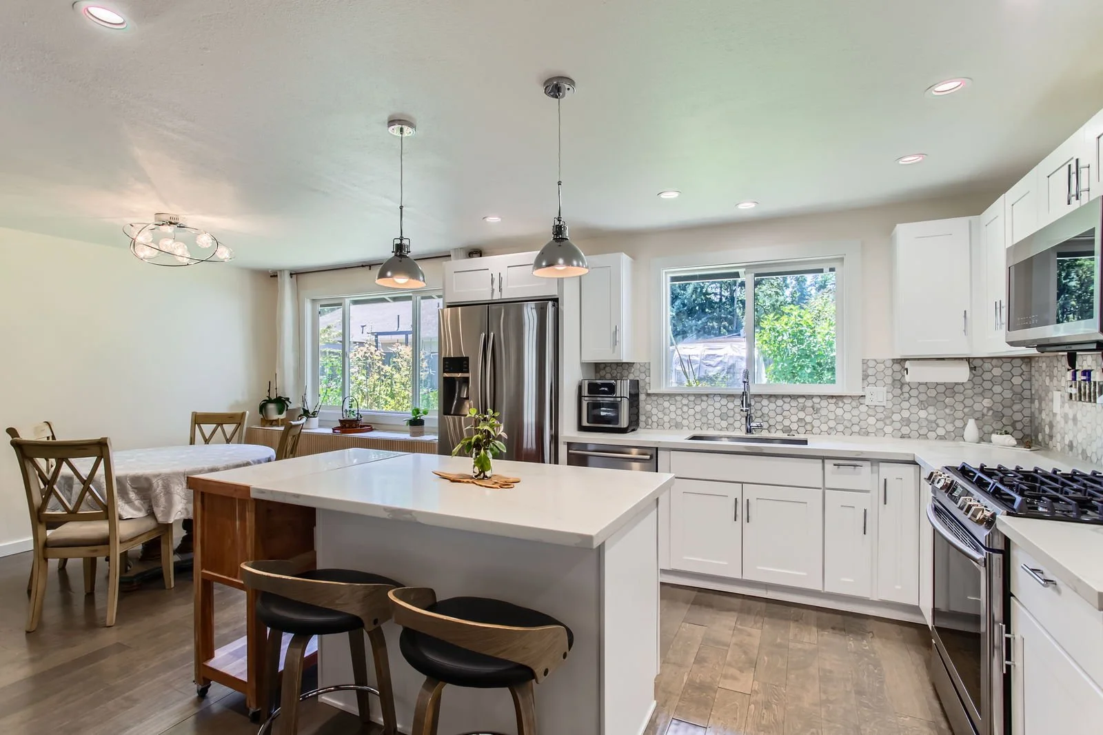 Kitchen of 7475 SW Wilson Ave in Beaverton, Oregon