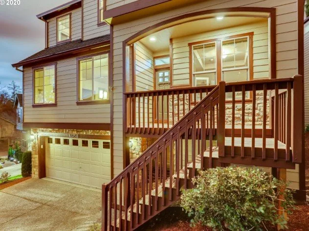 Front exterior of 13758 SW 158th Ter in Tigard, Oregon