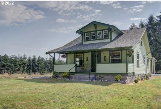 Front exterior of 75432 Olson Rd in Clatskanie, Oregon